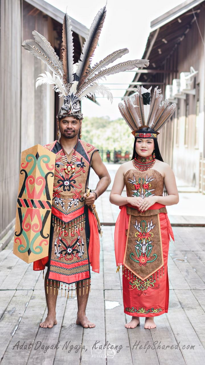 baju-adat-dayak-ngaju-kalteng Pakaian Adat Dayak Ngaju Kalteng