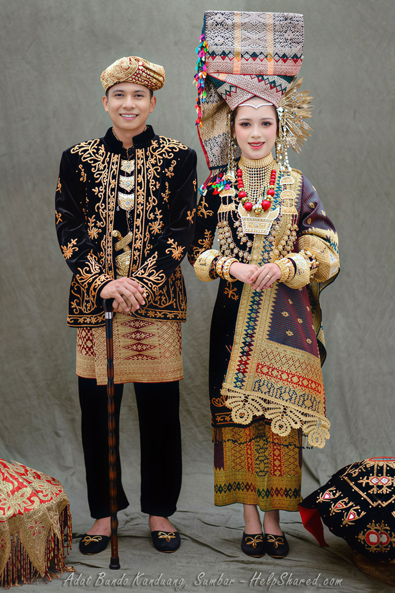 baju-adat-bundokanduang Pakaian Adat Bundokanduang